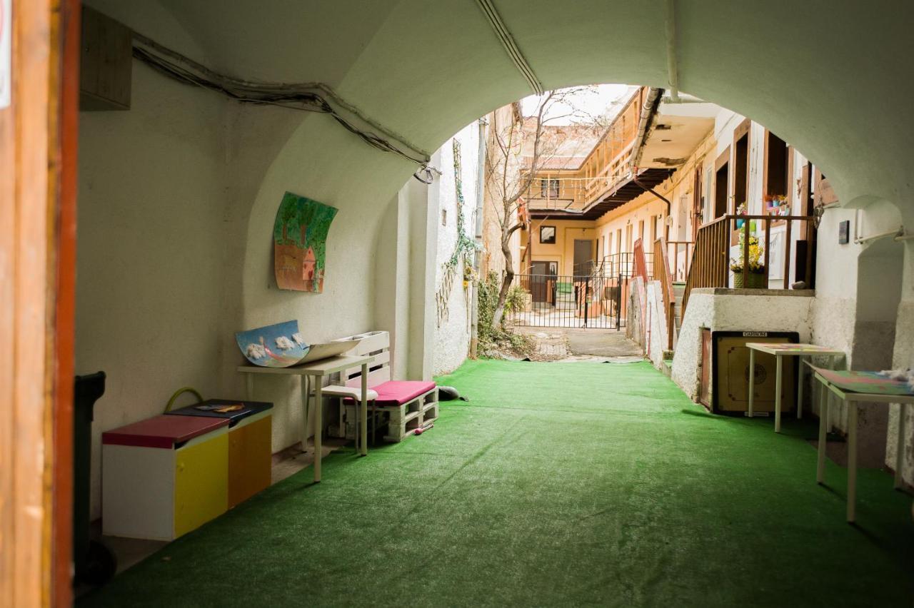 Ullysses Guest House บราชอฟ ภายนอก รูปภาพ