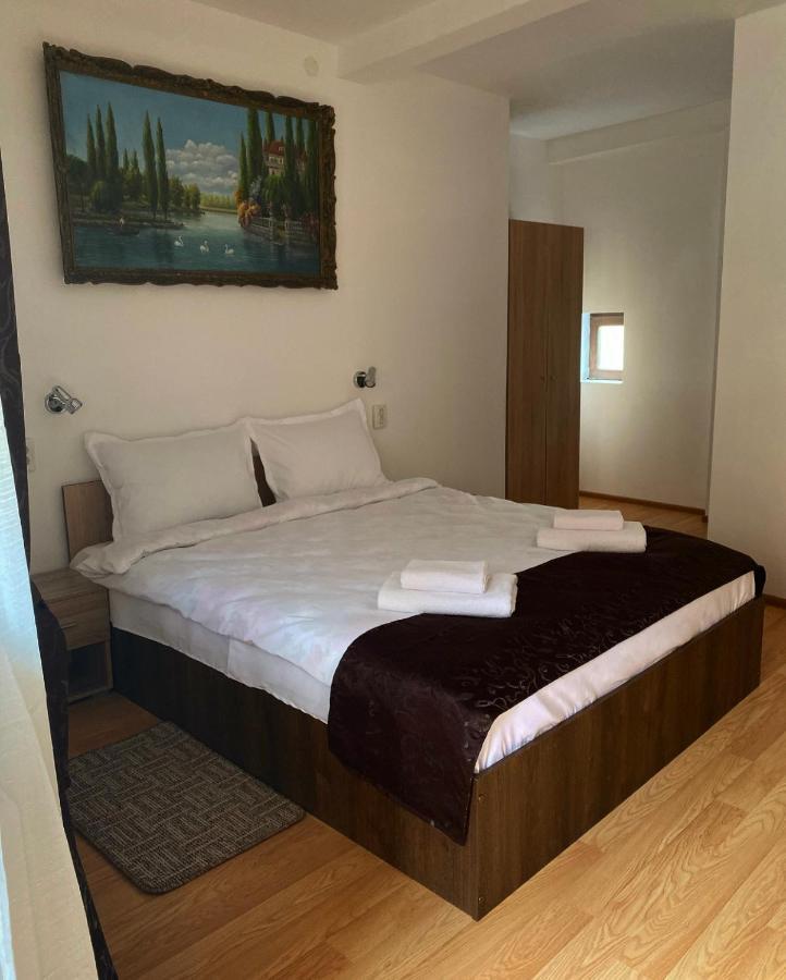 Ullysses Guest House บราชอฟ ภายนอก รูปภาพ
